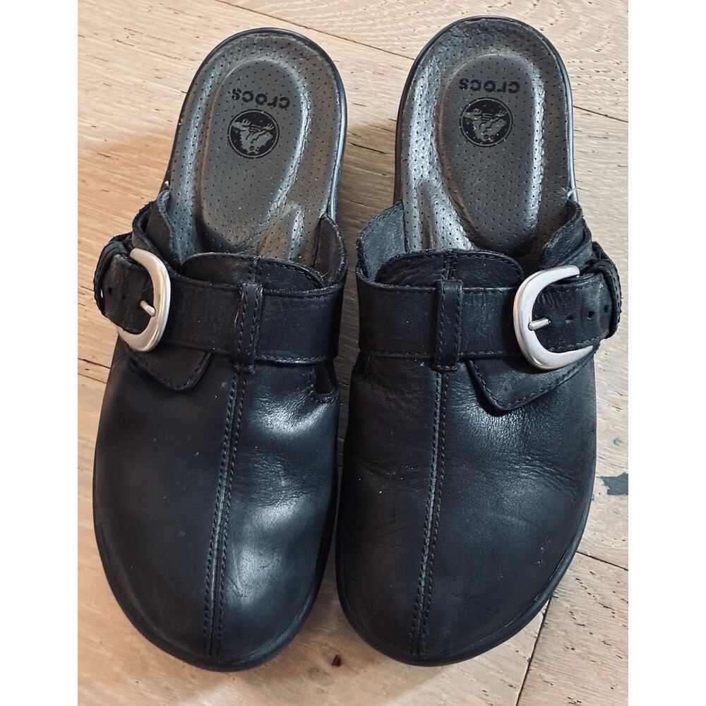 Crocs Cobbler Womens Shoes Size 8 Black Leather Mules Clogs w/Buckle 15513